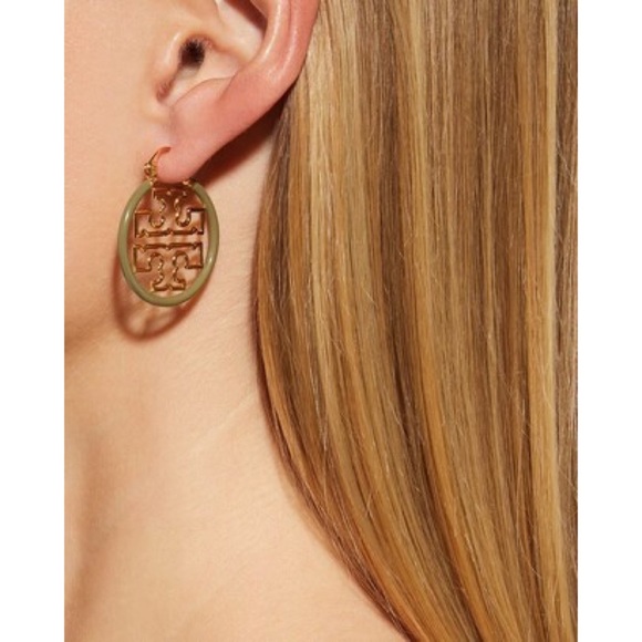 TORY BURCH • Cocoa Miller Wire Hoop Logo Earrings - Picture 2 of 4